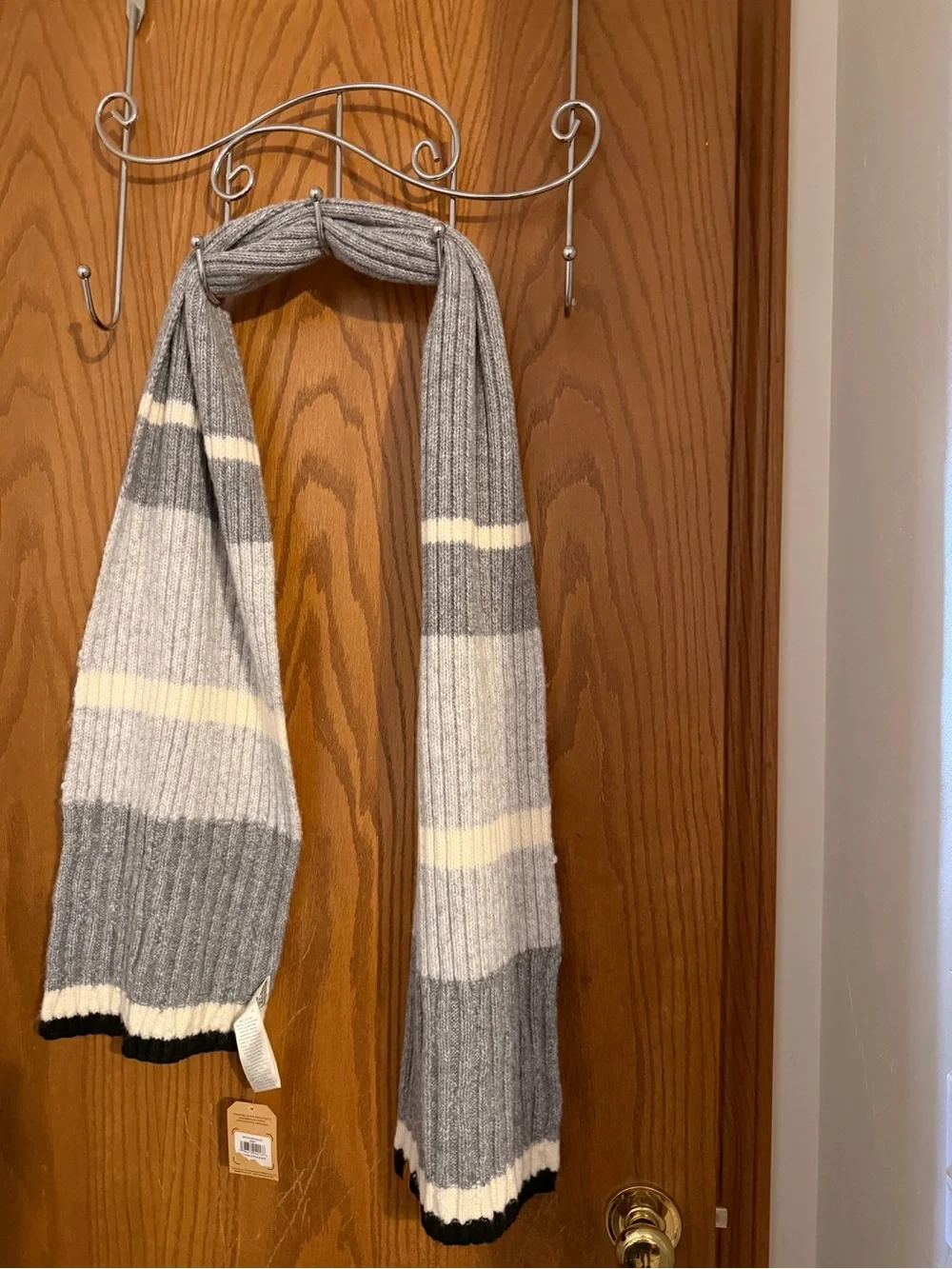 Frye Ribbed Knit Beanie in Light Gray and Cream